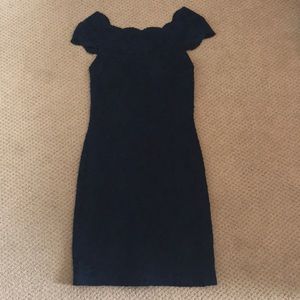 BEAUTIFUL LACE DRESS SIZE 4